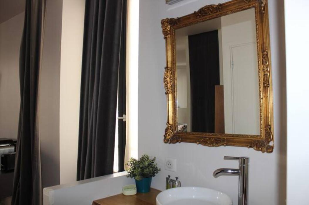 クレルモン・フェラン La Tour Gregoire Bed & Breakfast エクステリア 写真